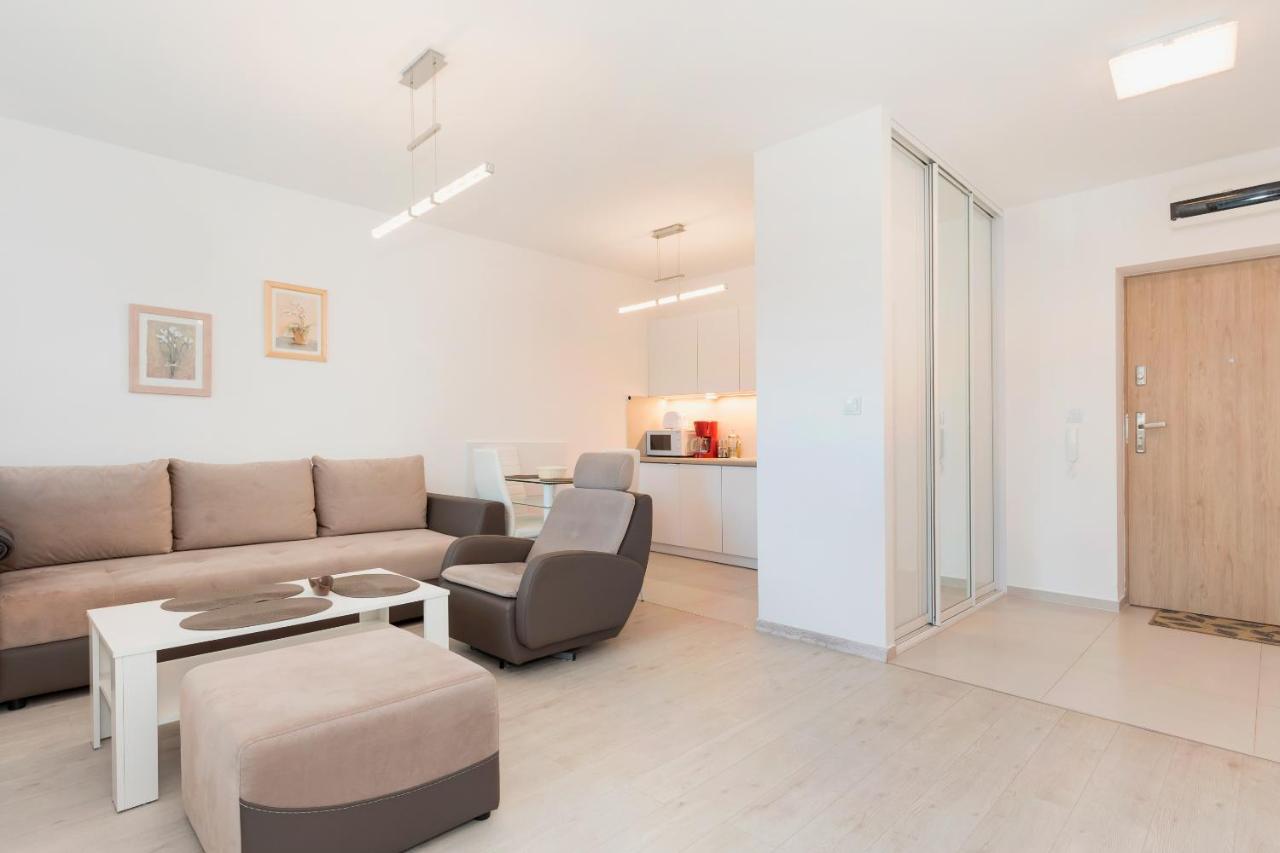 Wind Rose Quarter Apartments By Noclegi Renters 슈비노우이스쳬 외부 사진