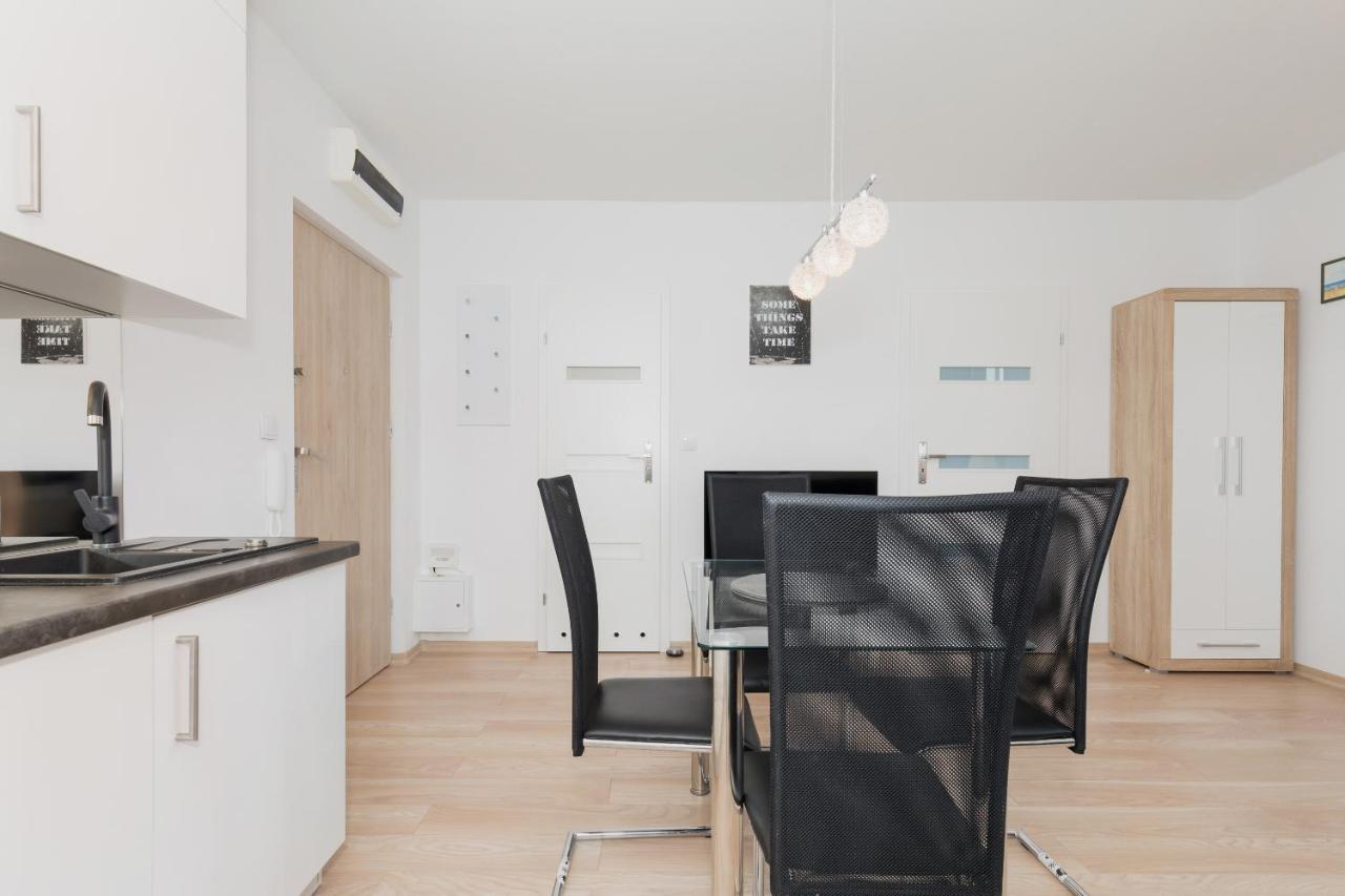 Wind Rose Quarter Apartments By Noclegi Renters 슈비노우이스쳬 외부 사진